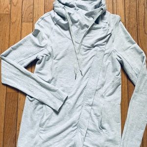 Lululemon cowl neck zip up Sz 4